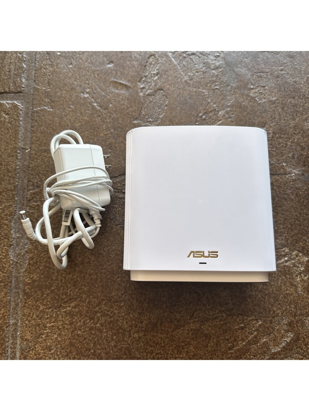 ASUS ZenWiFi XT9 AX7800 Tri-Band WiFi 6 Mesh Router (White)